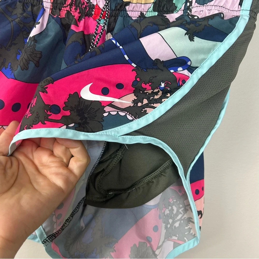 Dri-Fit multicolor shorts with build-in underwear Sz M - Picture 5 of 6